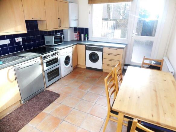 Bruce Grove 122 kitchen 1.jpg