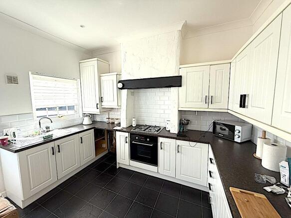 Kitchen 2nd.jpg