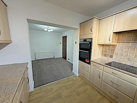 kitchen diner 2nd.jpg