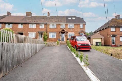 Dellands, Overton, Basingstoke, RG25 3LD