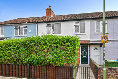 High Street, Farnborough, GU14