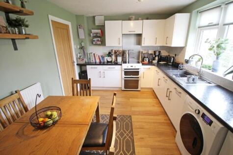 Manor Close, Langtoft, PE6