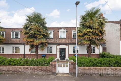 Beresford Court, Beresford Road