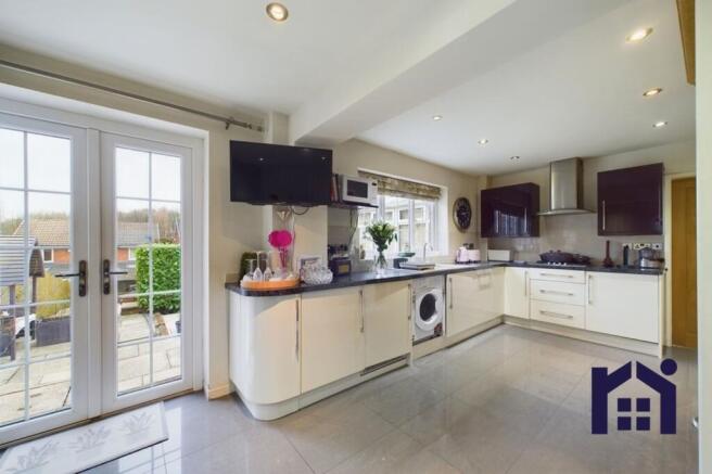 Dining kitchen