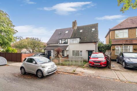 Northwood Gardens, Greenford, UB6