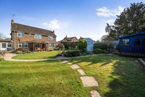 Hooke Road, East Horsley