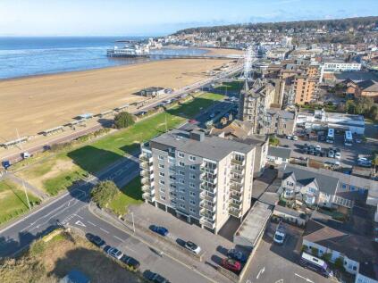 Beach Road, Weston-Super-Mare - TOP FLOOR + SEA VIEWS