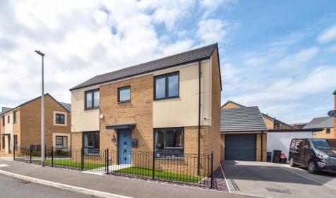 Woodside Avenue, Foxglove Meadows - EXCEPTIONAL FAMLY HOME & NO CHAIN 