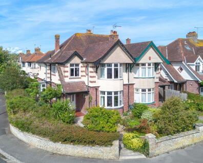 Stanhope Road, South Ward - FABULOUS 1930'S HOME
