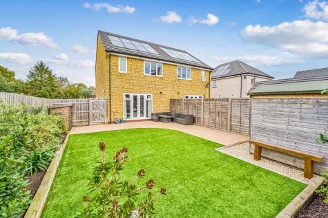 Oterhampton Gardens, West Wick - PERFECT - INSIDE & OUT