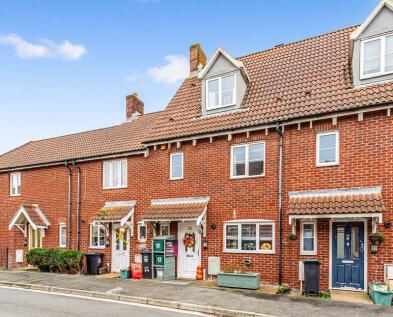 Saxon Court, St Georges - 4 BEDS, 2 EN SUITES + DOUBLE GARAGE  