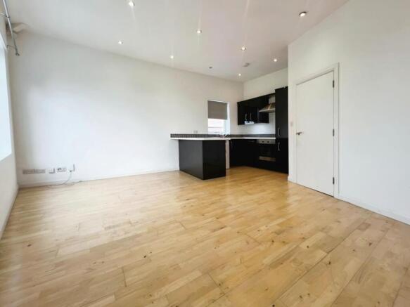 b84dc97f-Brugh 20green 20kitchen.jpg