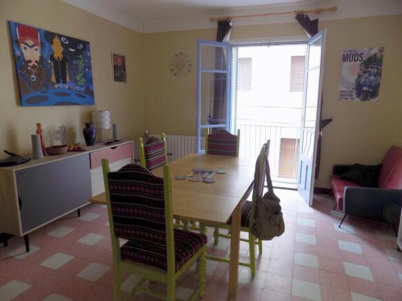 Dining room Tile