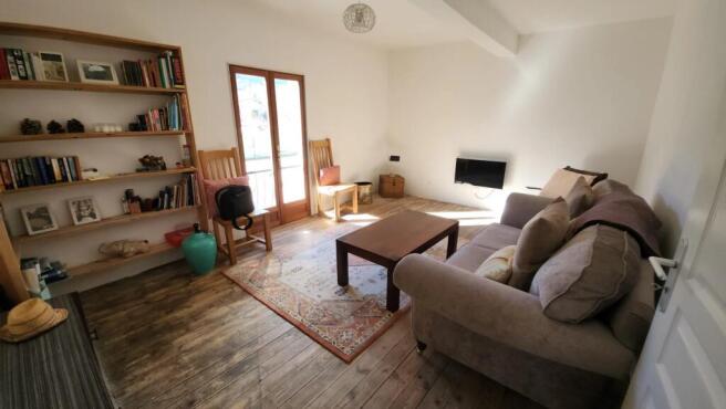 Photo 1