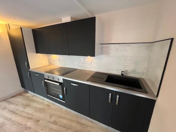 10 Madox Kitchen Close.jpg