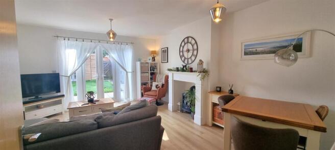 Lounge & Dining Room.jpg