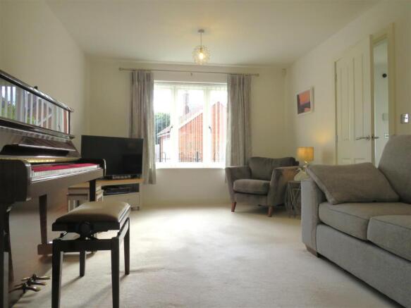 Sitting Room.JPG