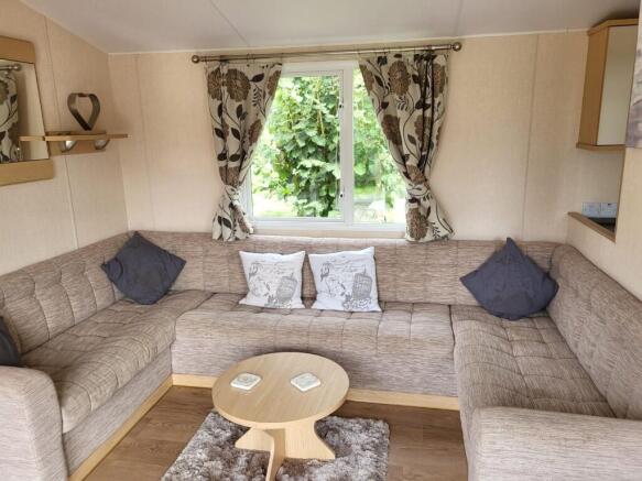 Centre lounge