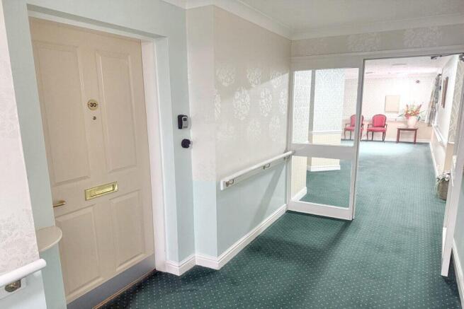 Kingsford Court - Hallway