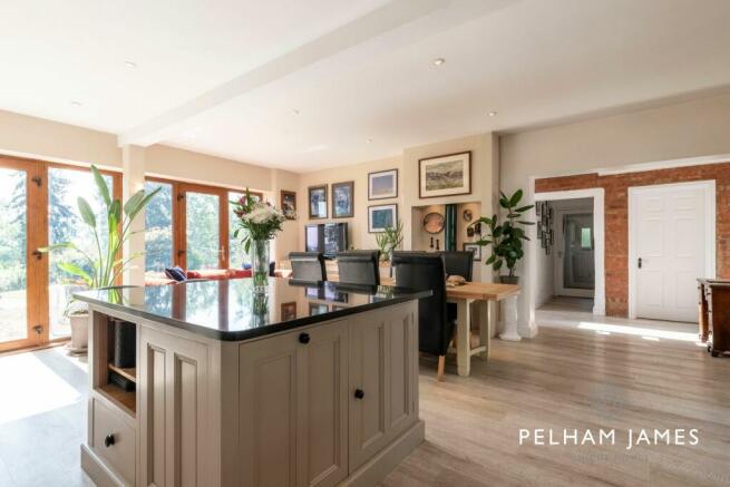 Kitchen Dining, Long View House, Wing