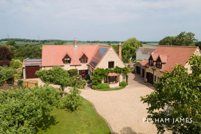 Lucklaw House, Swayfield
