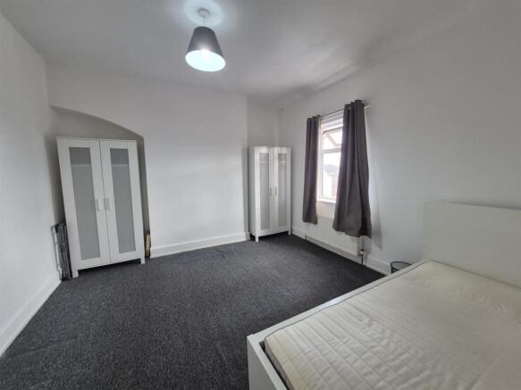 Room 4.2.jpg