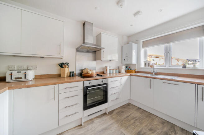 1373453-19-68ff7c...