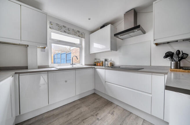 1396052-15-696671...