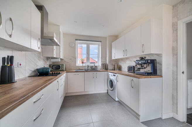 1404888-25-697b6e...