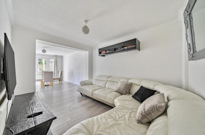 1350469-4-68bed55...