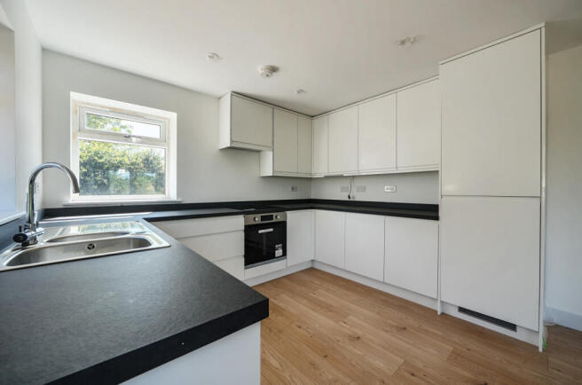 1303880-4-6877d91...