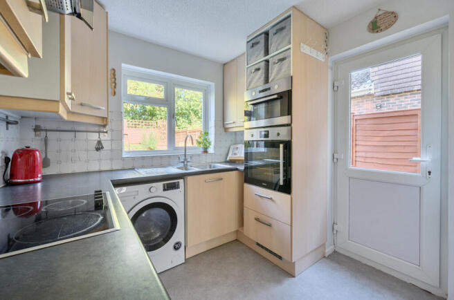 1358140-12-68d137...