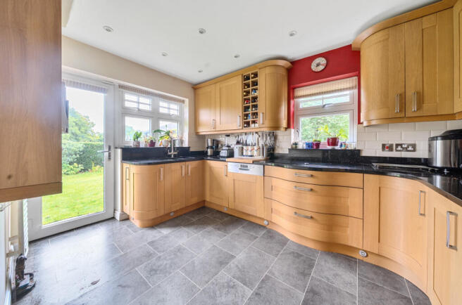 1355752-15-68cbe0...