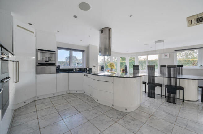 1371406-10-68fc9e...