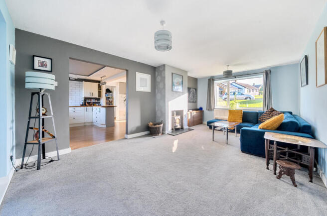 1371522-6-68fb405...