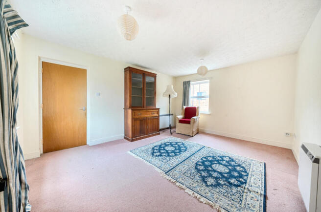 1365711-6-68e8f33...