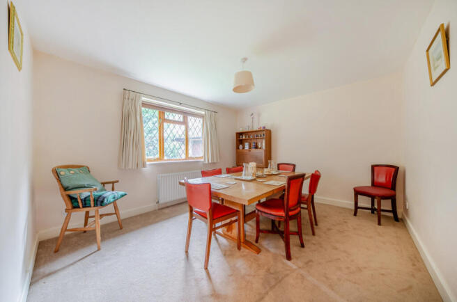 1381393-6-691db0c...