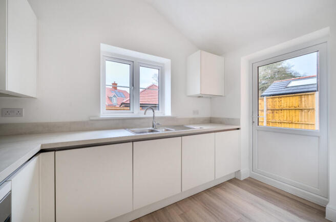 1388536-10-693805...