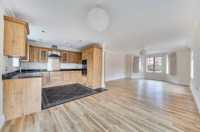 1408114-22-698220...