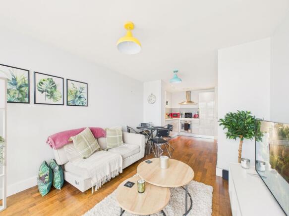 Lounge/Diner & Kitchen