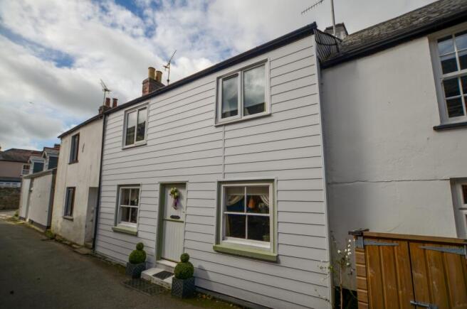 To Book A Viewing Call TPS Lostwithiel on 01208 87
