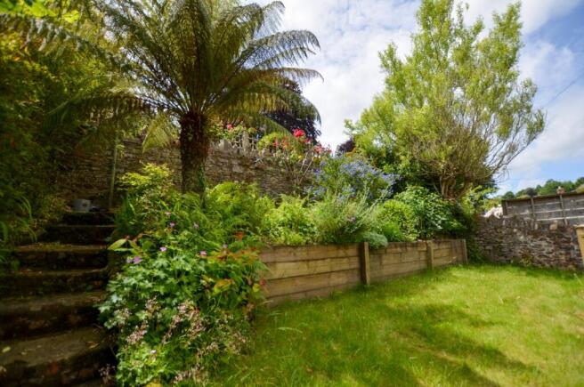 To Book A Viewing Call TPS Lostwithiel on 01208 87