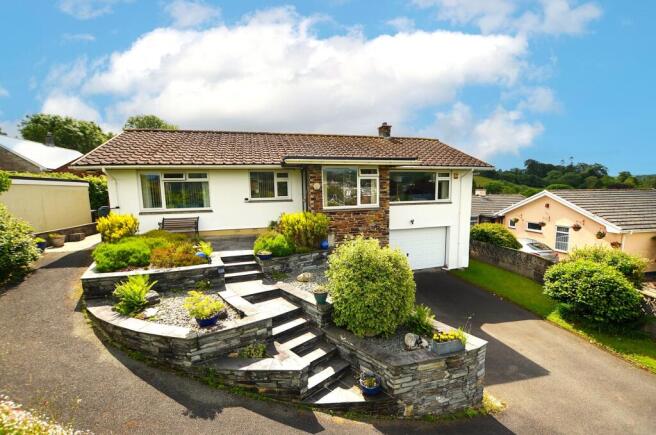 To Book A Viewing Call TPS Lostwithiel on 01208 87
