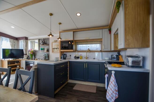 To Book A Viewing Call TPS Lostwithiel on 01208 87