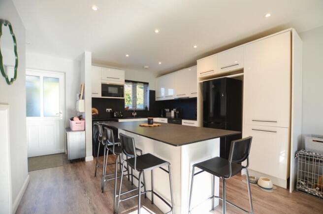 1 Littleton Lane - TPS 01208 872728-05