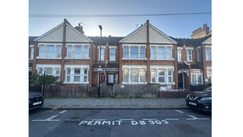 5 Frome Road, Wood Green, London, N22