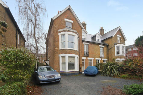 Ground Floor Front Studio Flat, 5 Kew Gardens Road, Richmond-upon-Thames, Greater London, TW9