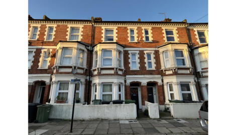Flat A, 12 Arlesford Road, Stockwell, London, SW9