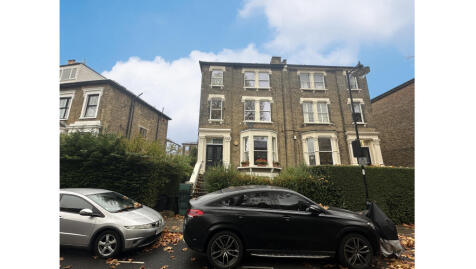 Flat B, 58 Pemberton Gardens, Upper Holloway, London, N19