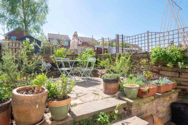 GARDEN PATIO